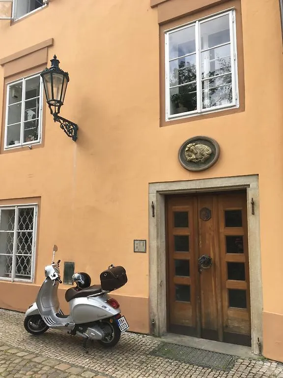 Apartment At The Golden Ram Prag