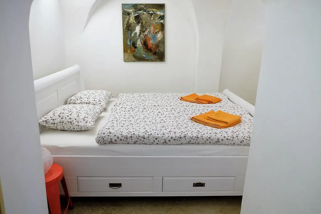 Apartment At The Golden Ram Prag
