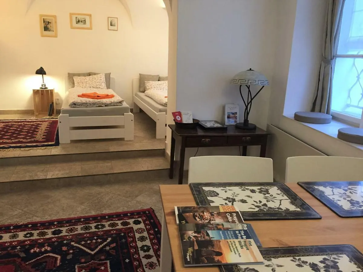 Apartment At The Golden Ram Прага