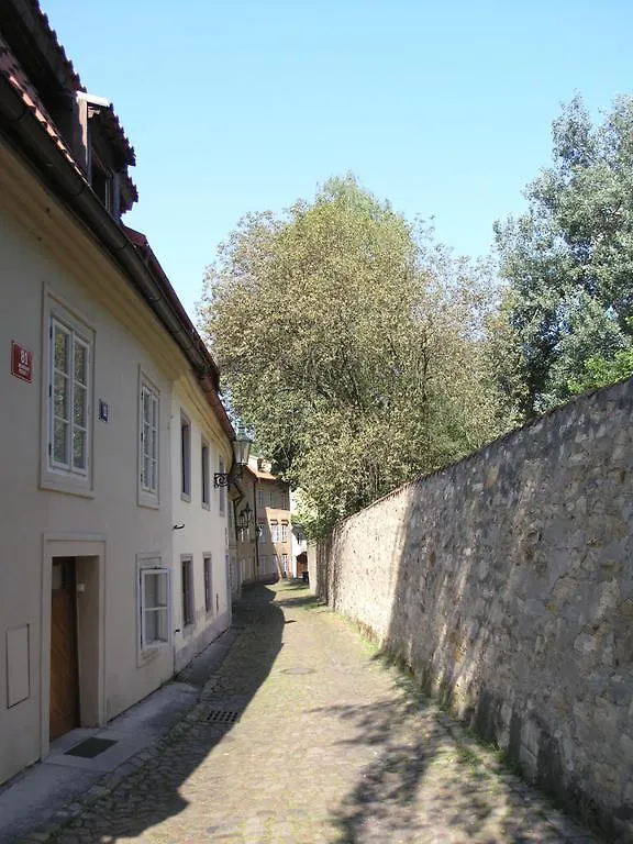 Apartment At The Golden Ram Prague