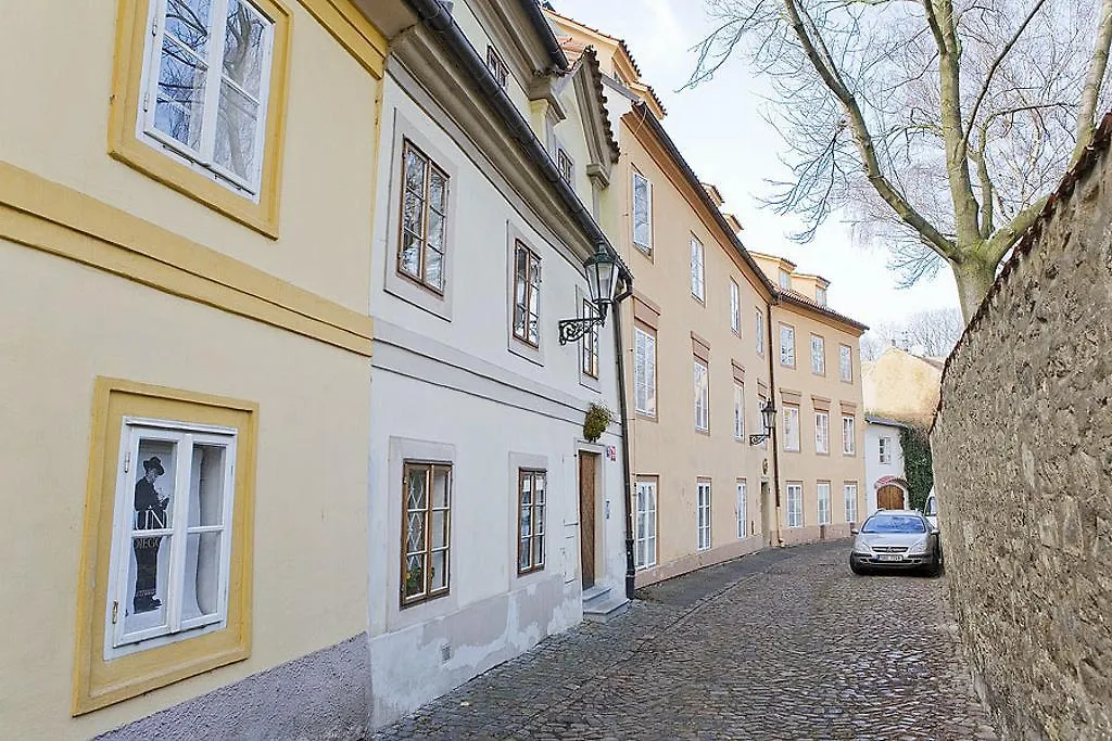 Apartment At The Golden Ram Prague