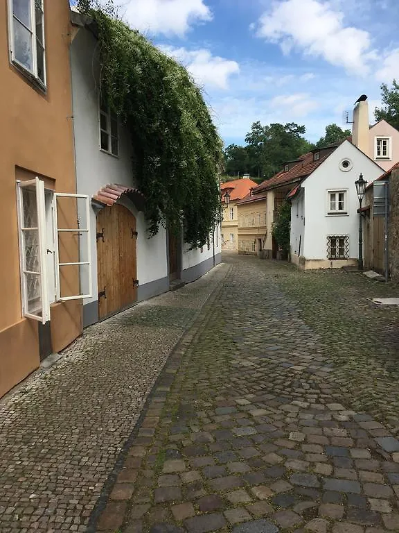 Apartment At The Golden Ram Praga